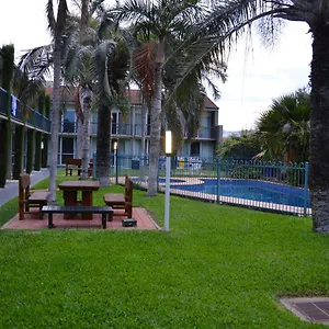 98 3*, Rockhampton Australia